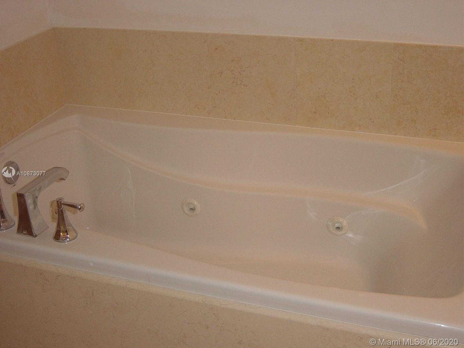 Small Image of 19900 EAST COUNTRY CLUB DR #709, Aventura Number 13
