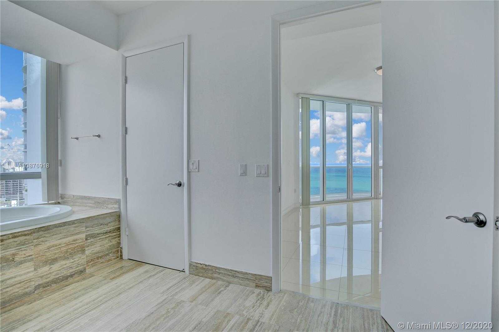 Small Image of 15901 COLLINS AVE #2104, Sunny Isles Beach Number 29