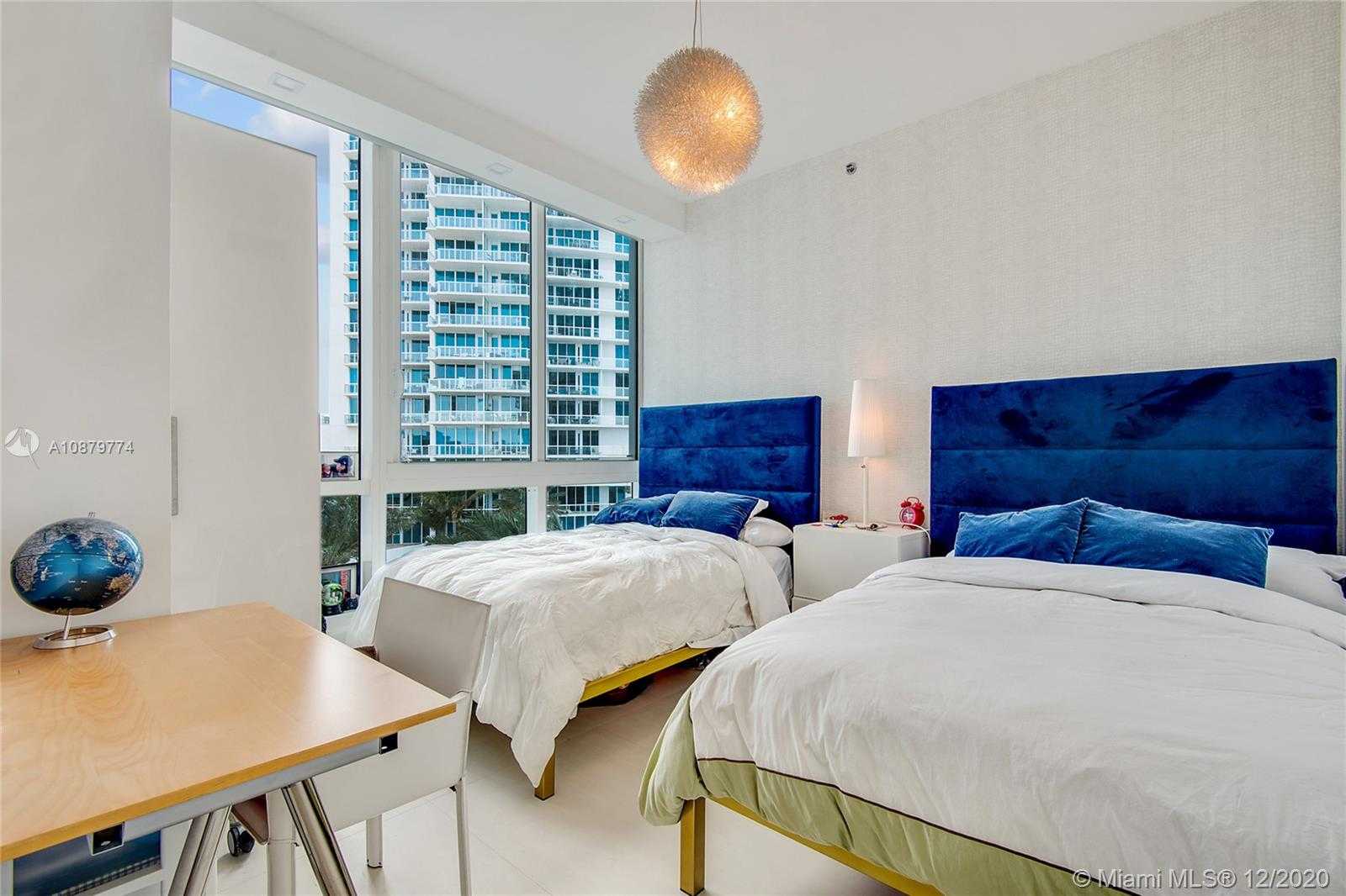Small Image of 100 SOUTH POINTE DR #609, Miami Beach Number 15