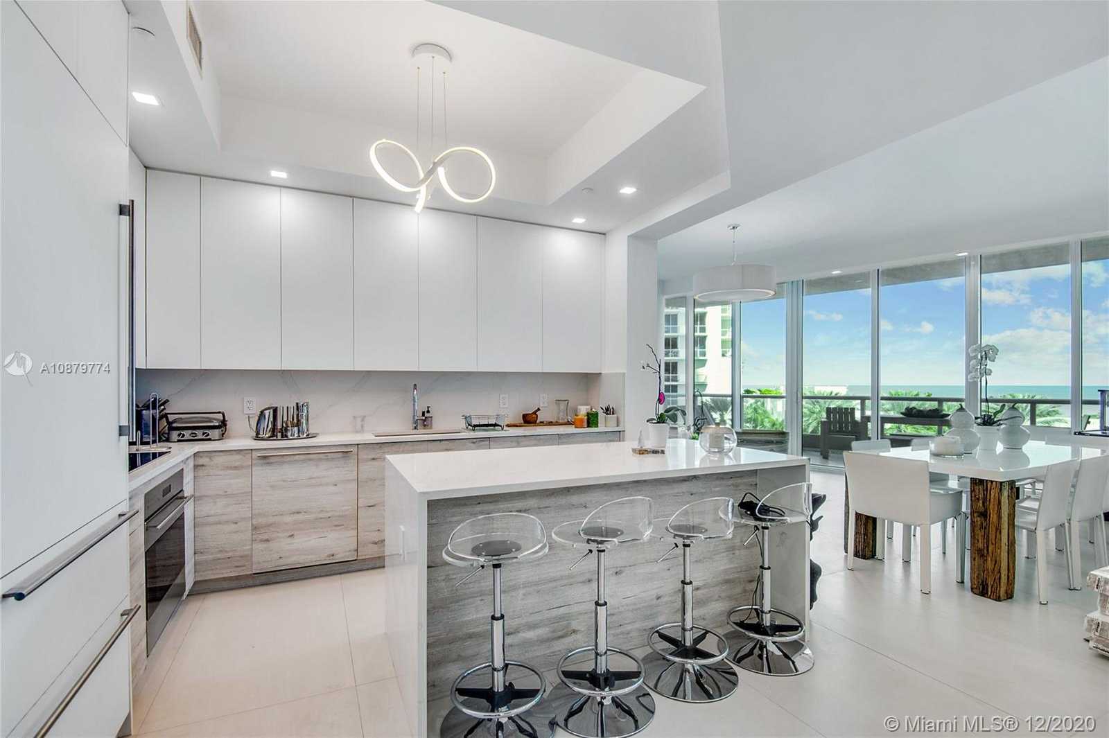 Small Image of 100 SOUTH POINTE DR #609, Miami Beach Number 8