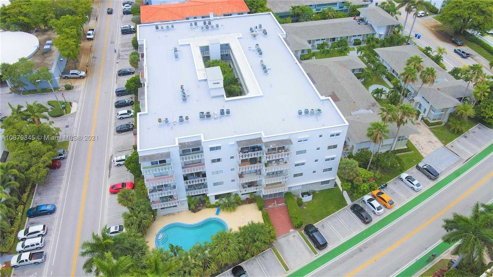 Small Image of 9700 EAST BAY HARBOR DR #405, Bay Harbor Islands Number 30