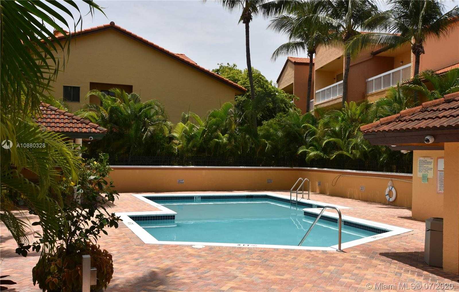Small Image of 21385 MARINA COVE CIR #15-E, Aventura Number 3