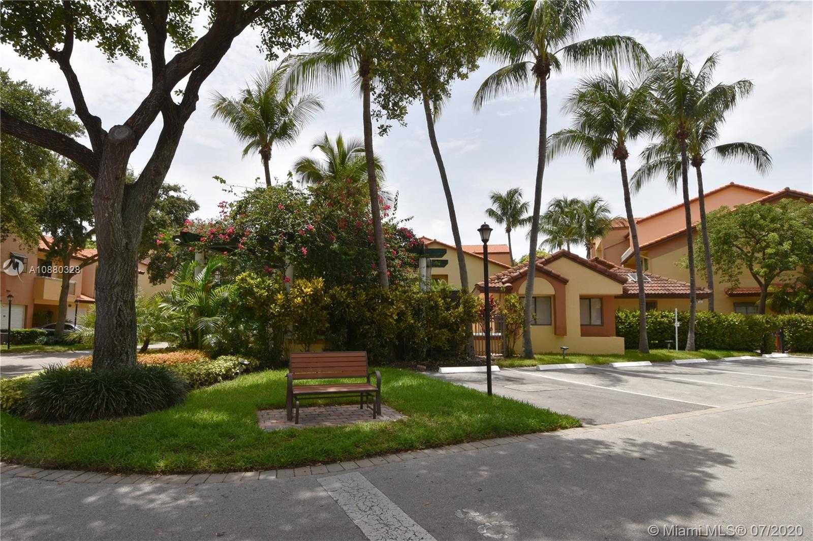 Small Image of 21385 MARINA COVE CIR #15-E, Aventura Number 4