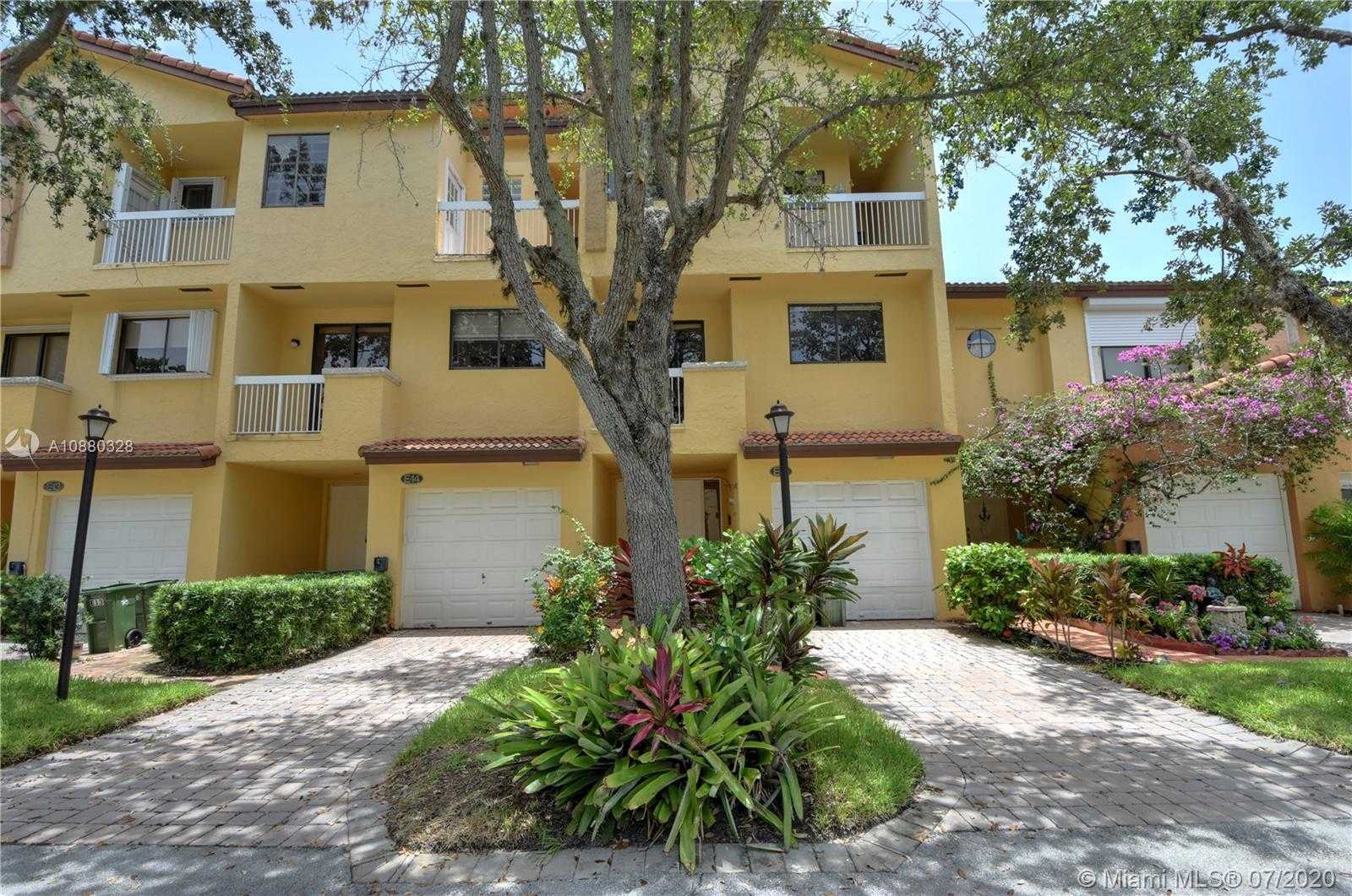 Small Image of 21385 MARINA COVE CIR #15-E, Aventura Number 5