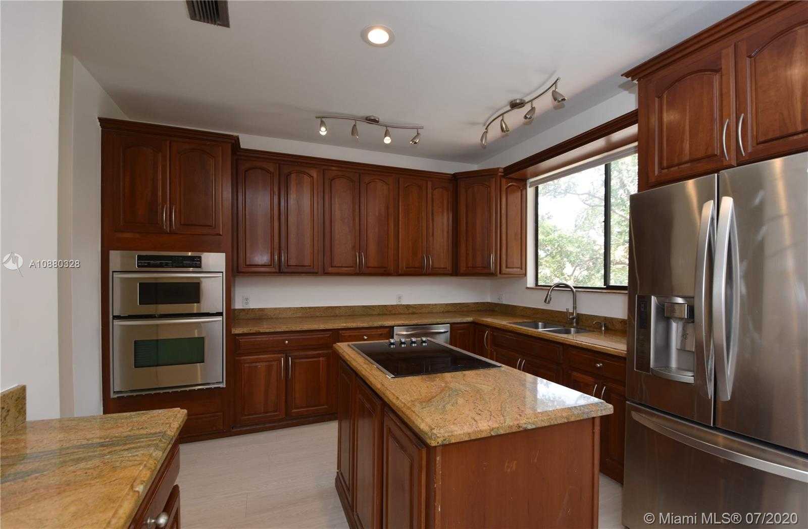 Small Image of 21385 MARINA COVE CIR #15-E, Aventura Number 7