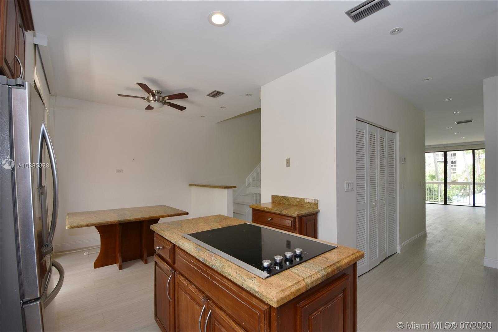 Small Image of 21385 MARINA COVE CIR #15-E, Aventura Number 9