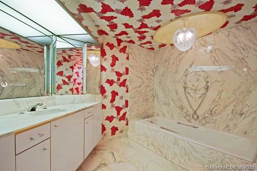 Small Image of 5500 COLLINS AVE #1203, Miami Beach Number 10