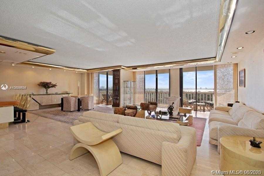 Small Image of 5500 COLLINS AVE #1203, Miami Beach Number 7