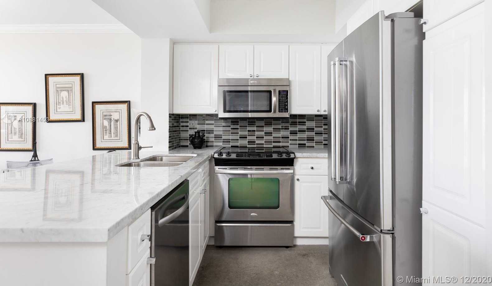 Small Image of 1800 SUNSET HARBOUR DR #1409, Miami Beach Number 3