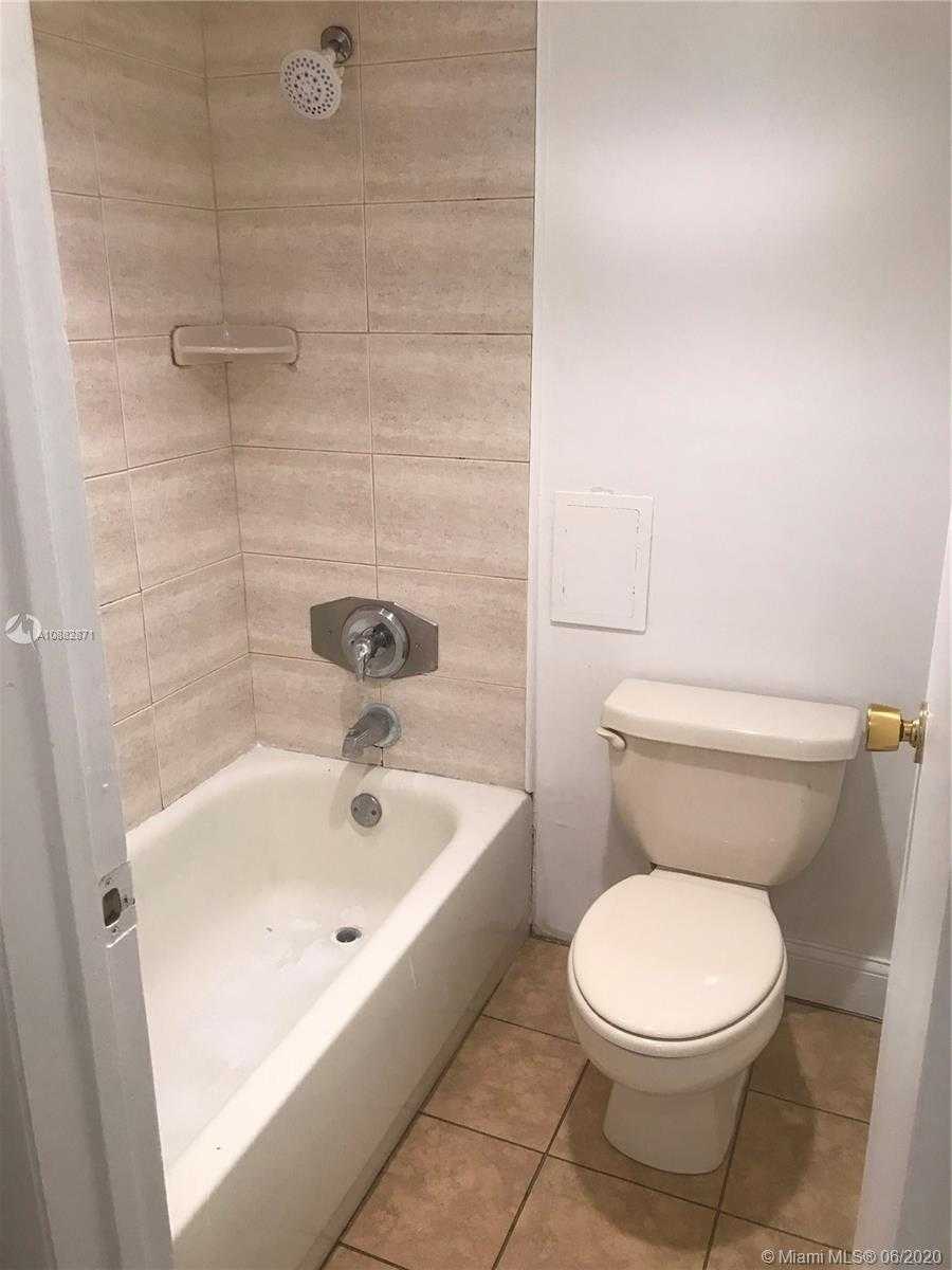 Small Image of 3475 NORTH COUNTRY CLUB DR #203, Aventura Number 15