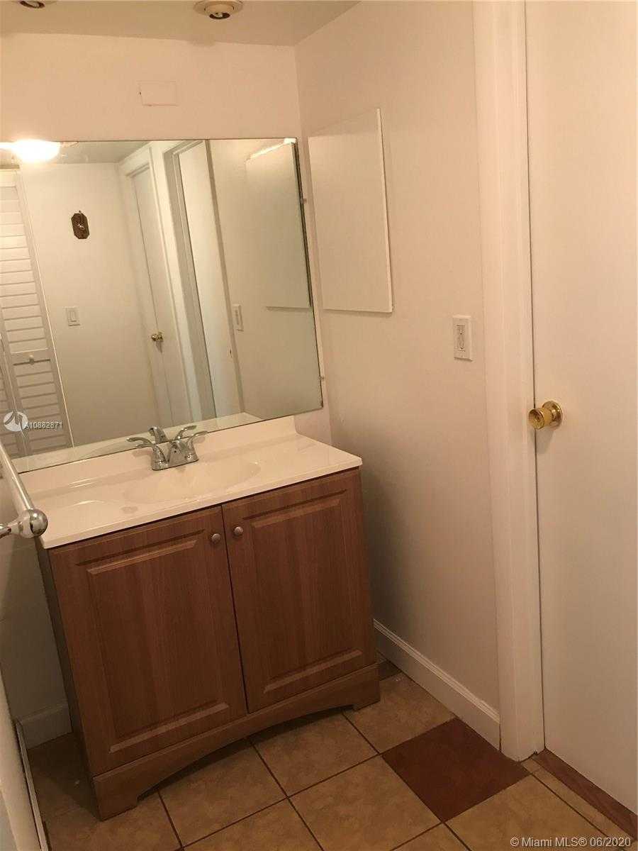 Small Image of 3475 NORTH COUNTRY CLUB DR #203, Aventura Number 16
