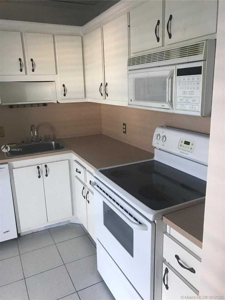 Small Image of 3475 NORTH COUNTRY CLUB DR #203, Aventura Number 5