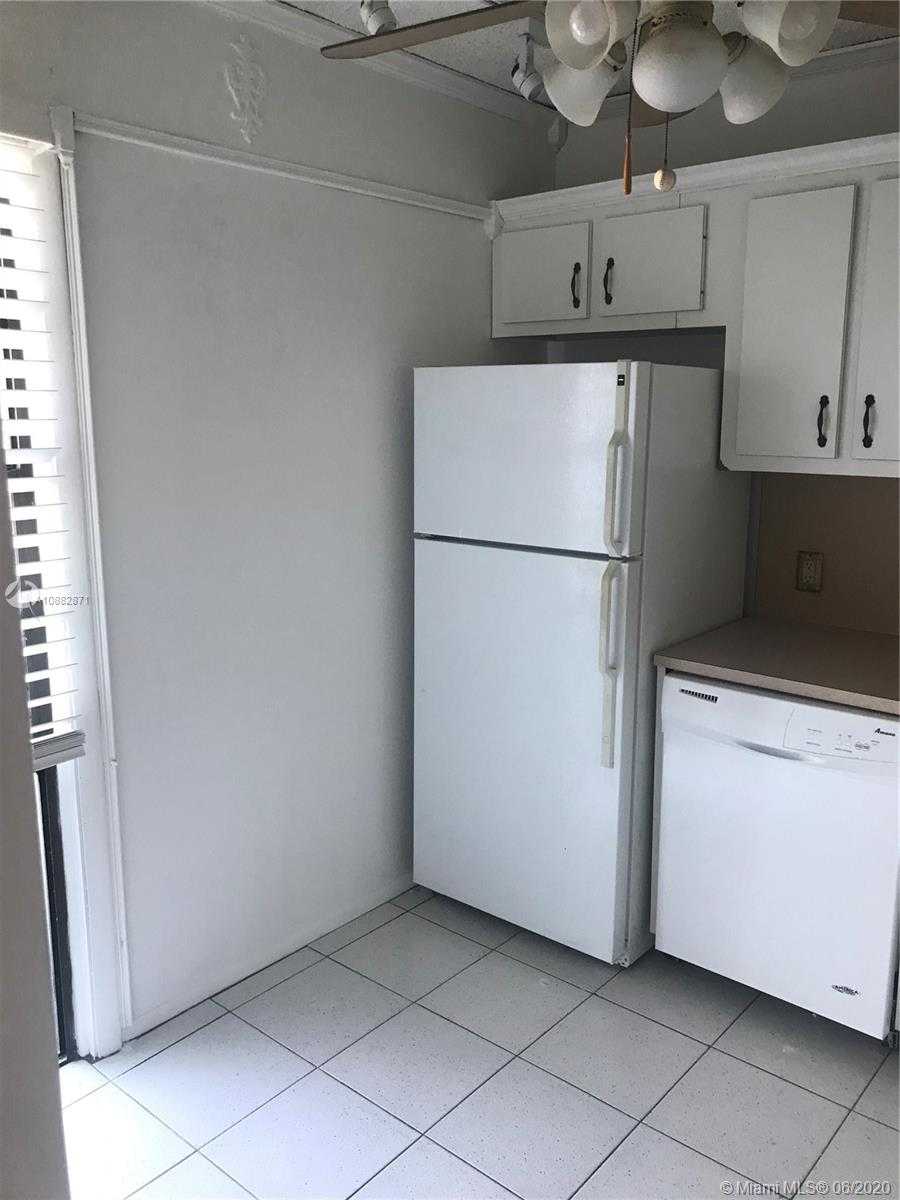 Small Image of 3475 NORTH COUNTRY CLUB DR #203, Aventura Number 6