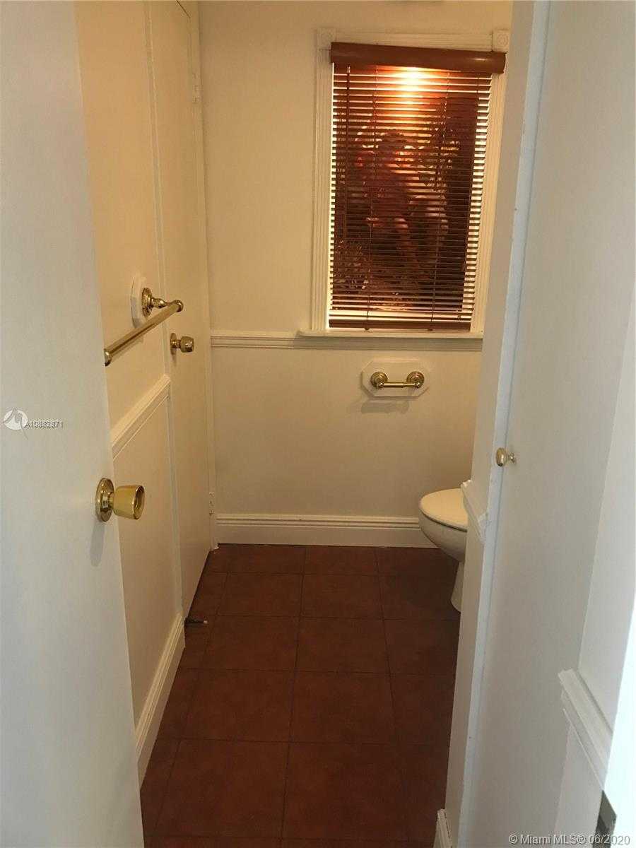 Small Image of 3475 NORTH COUNTRY CLUB DR #203, Aventura Number 8