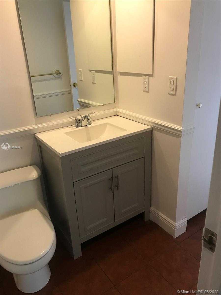 Small Image of 3475 NORTH COUNTRY CLUB DR #203, Aventura Number 9
