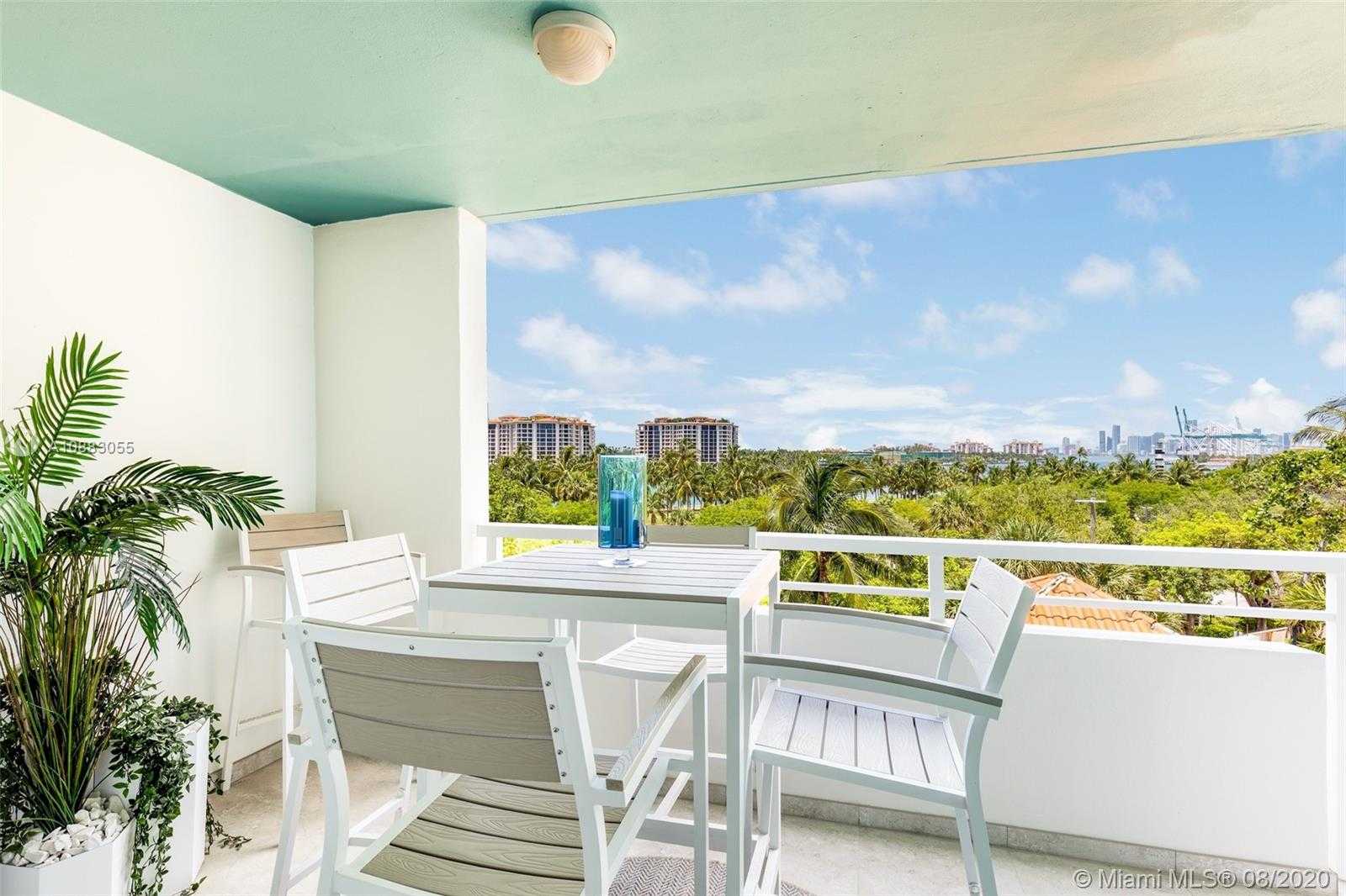 Small Image of 400 SOUTH POINTE DR #401, Miami Beach Number 12