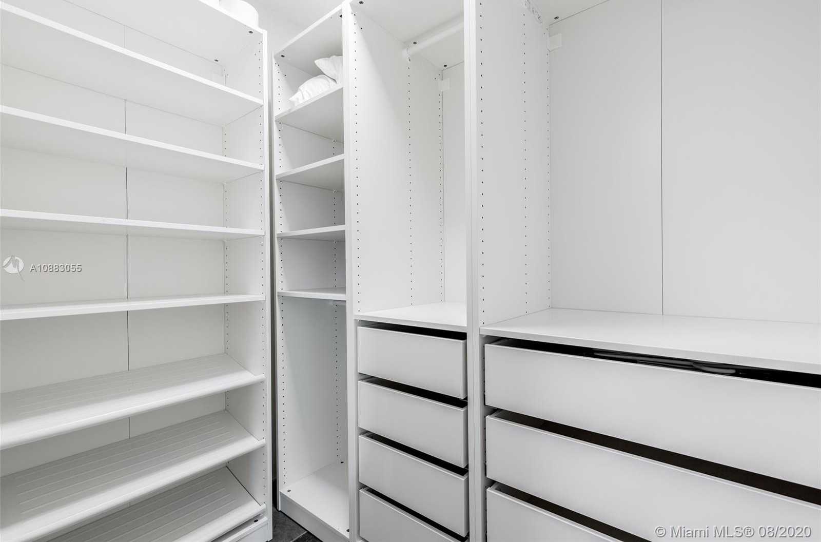 Small Image of 400 SOUTH POINTE DR #401, Miami Beach Number 17