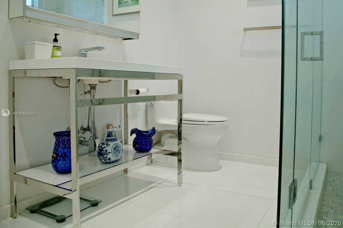 Small Image of 798 CRANDON BLVD #55-B, Key Biscayne Number 5