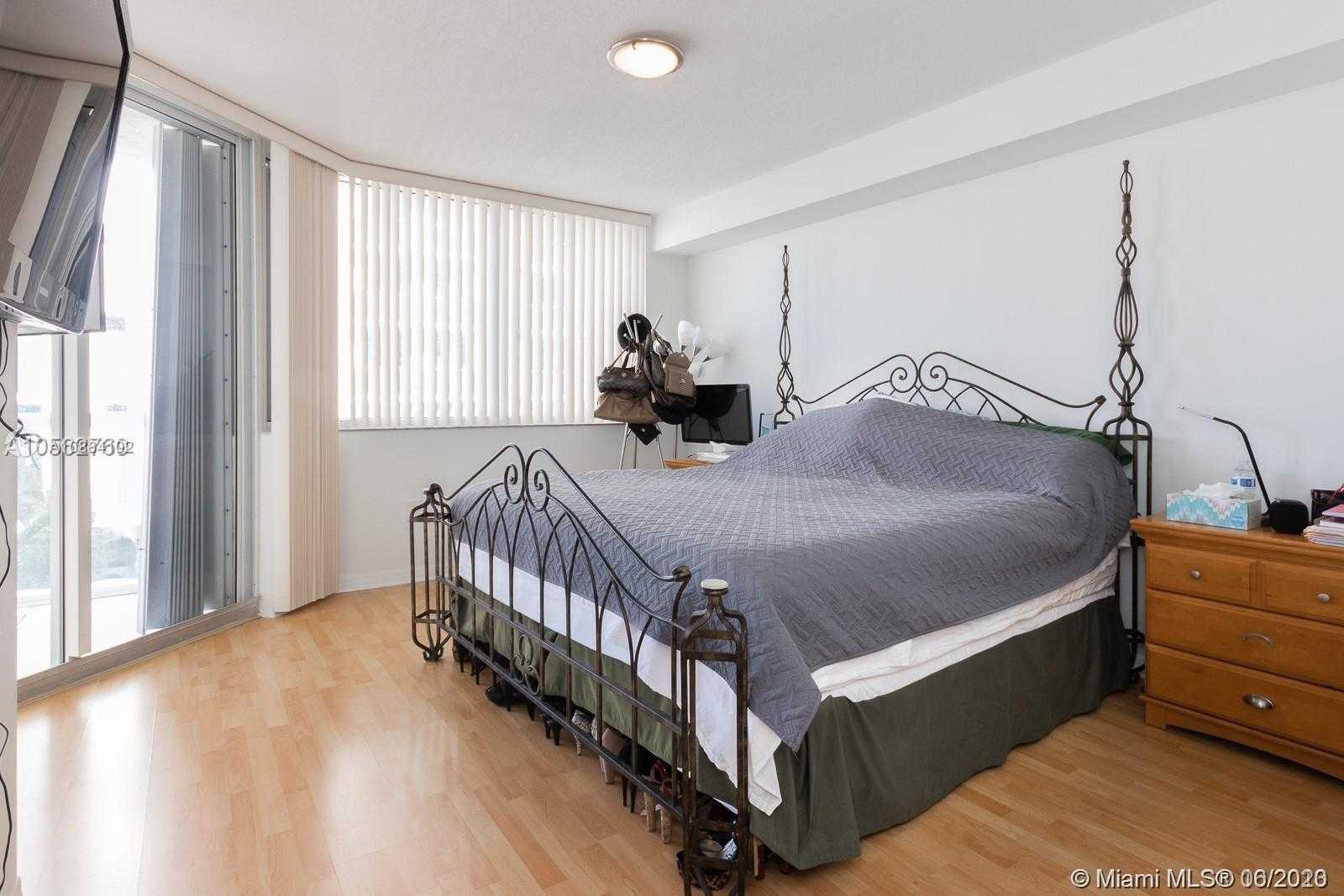 Small Image of 17275 COLLINS AVE #611, Sunny Isles Beach Number 7