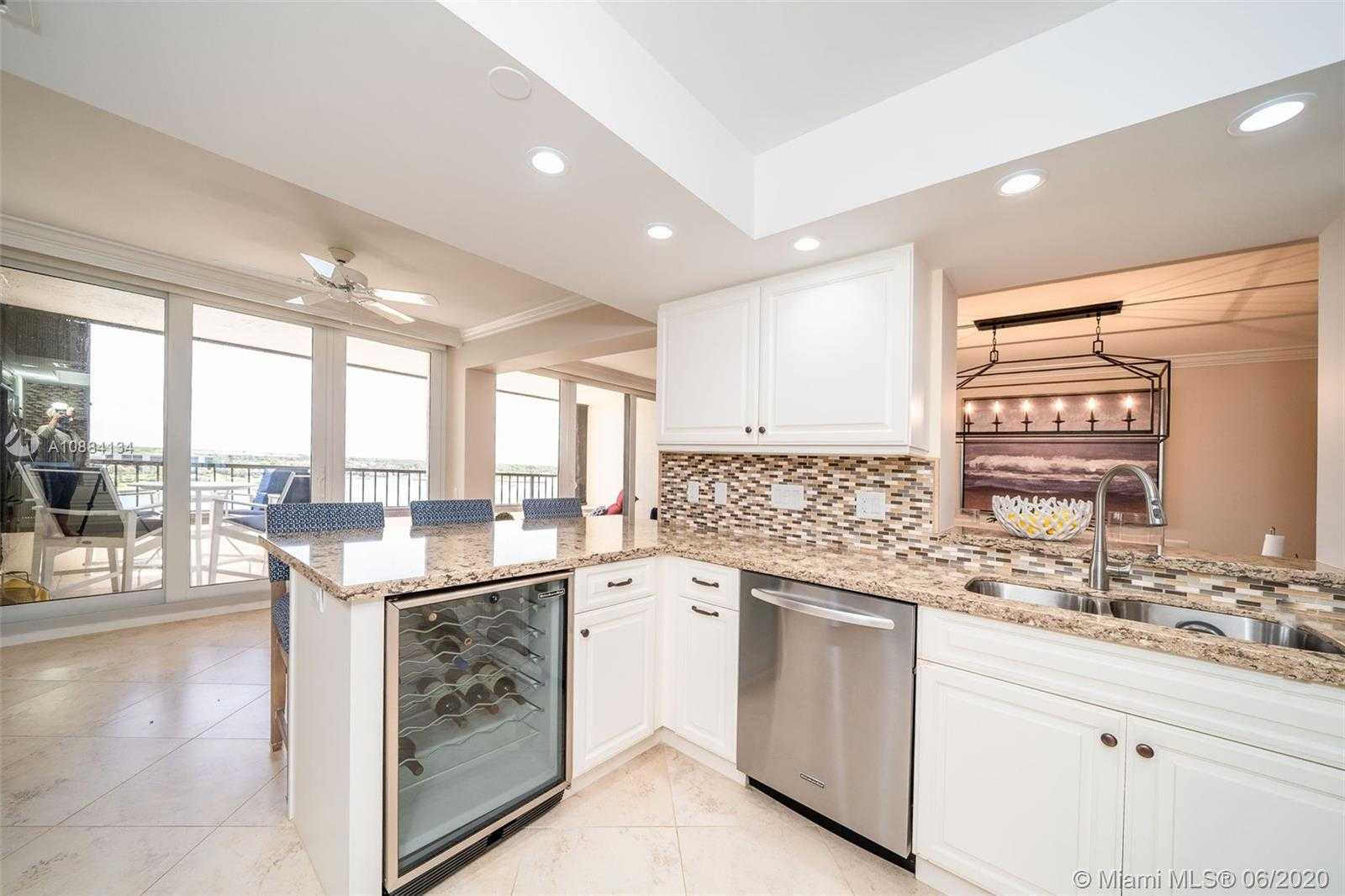 Small Image of 19900 BEACH RD #803, Jupiter Number 17