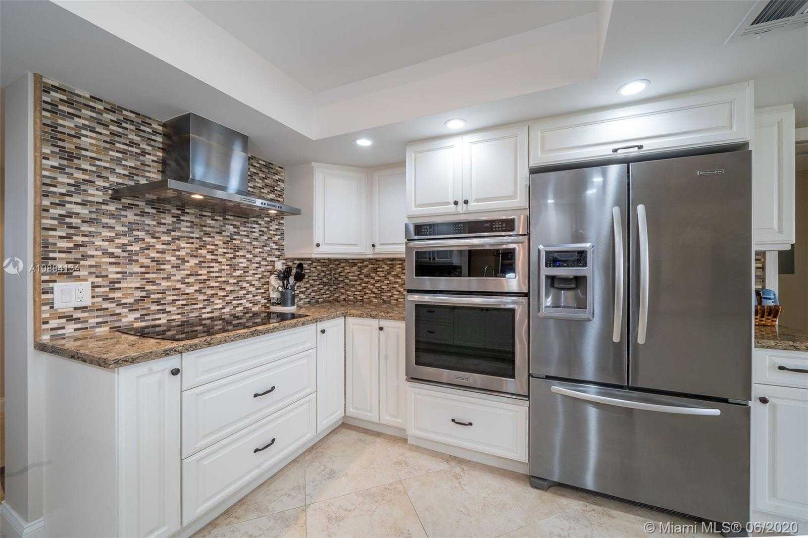 Small Image of 19900 BEACH RD #803, Jupiter Number 18