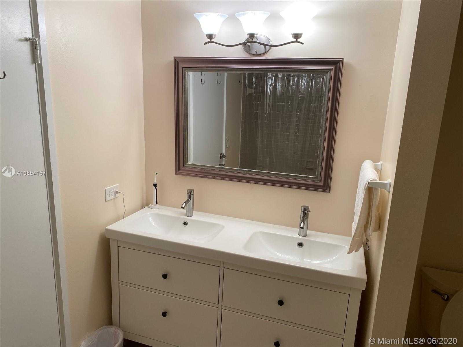 Small Image of 170 OCEAN LANE DR #401, Key Biscayne Number 10