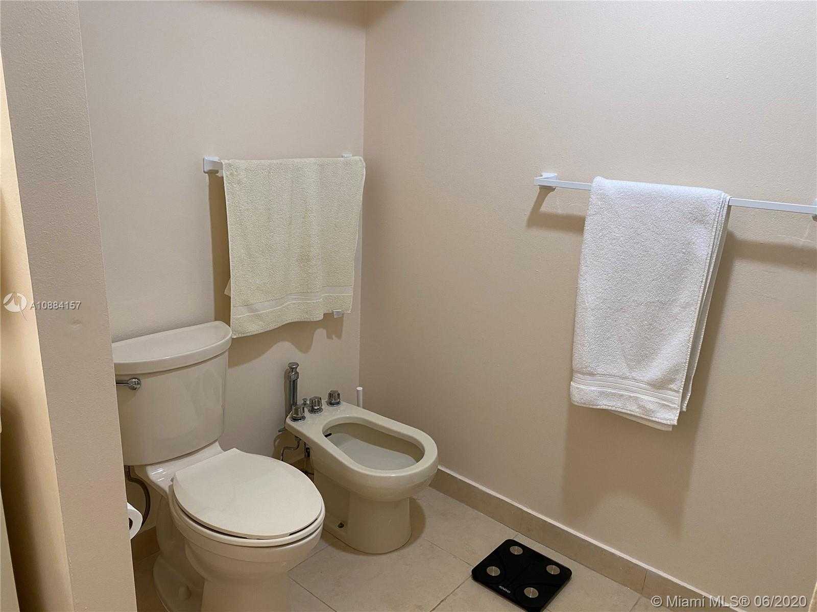 Small Image of 170 OCEAN LANE DR #401, Key Biscayne Number 12