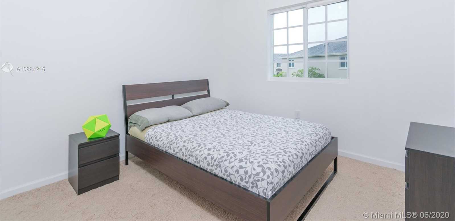 Small Image of 1408 NORTH WEST 214TH TER, Miami Gardens Number 16