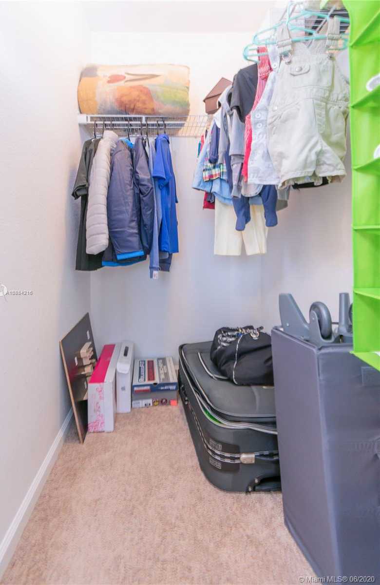 Small Image of 1408 NORTH WEST 214TH TER, Miami Gardens Number 17