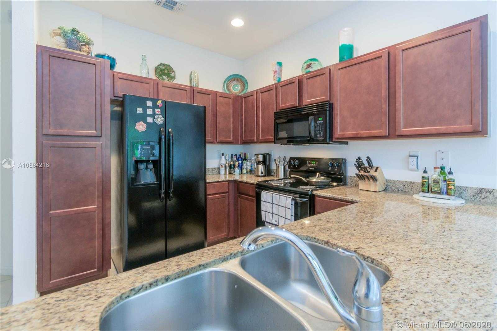 Small Image of 1408 NORTH WEST 214TH TER, Miami Gardens Number 5