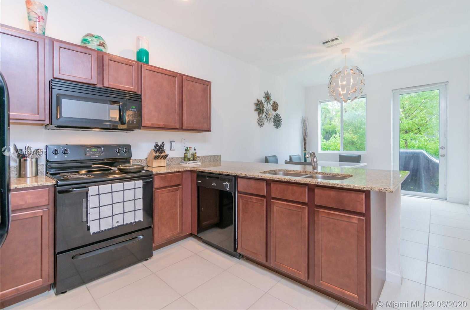 Small Image of 1408 NORTH WEST 214TH TER, Miami Gardens Number 8
