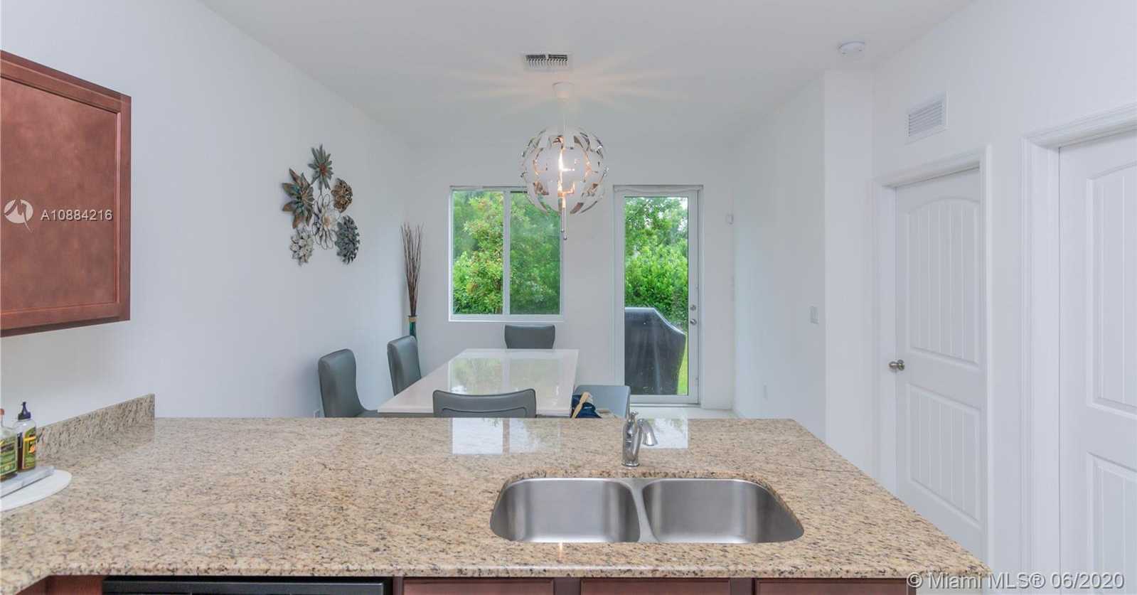 Small Image of 1408 NORTH WEST 214TH TER, Miami Gardens Number 9