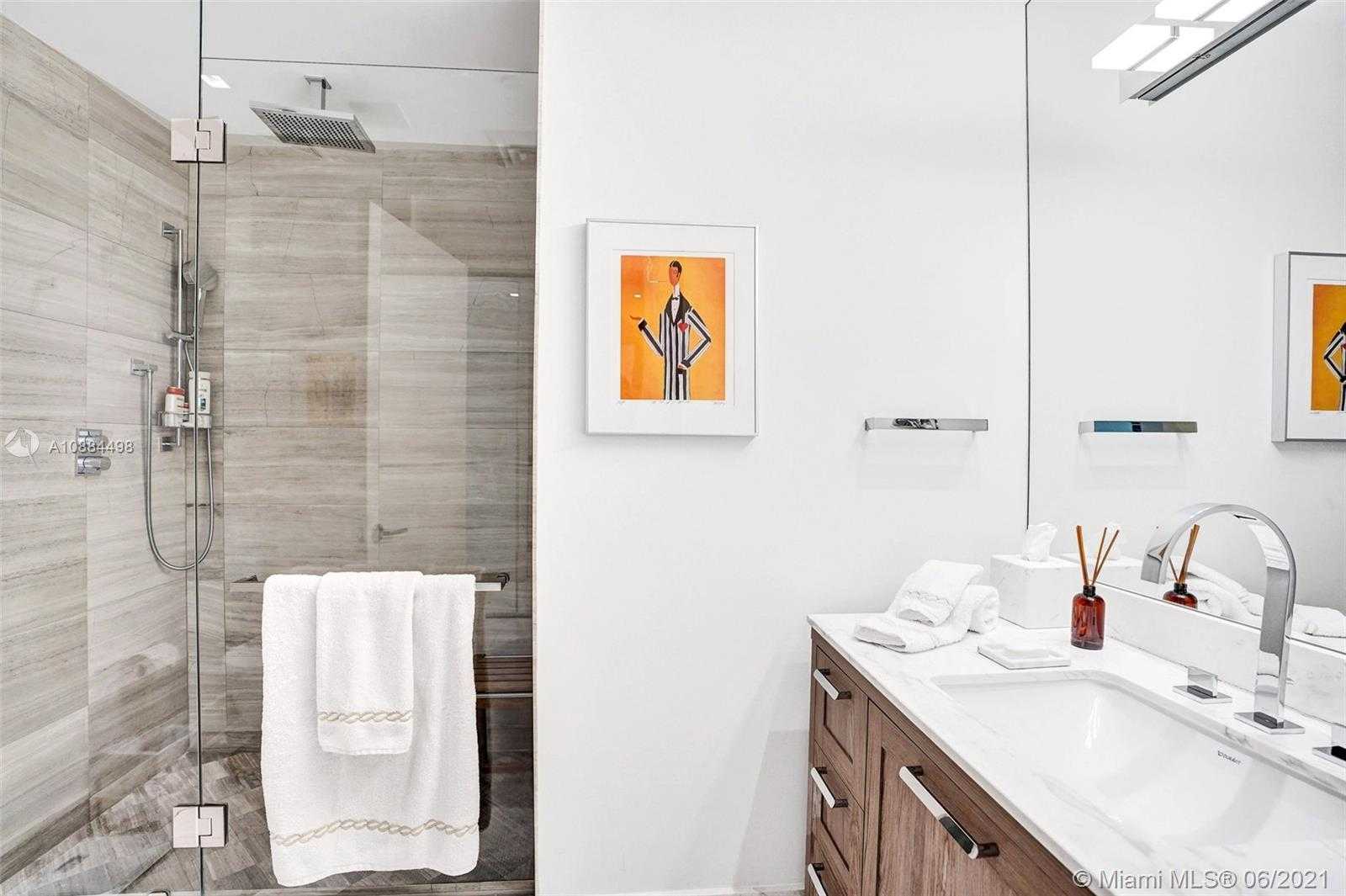 Small Image of 350 OCEAN DR #401N, Key Biscayne Number 28