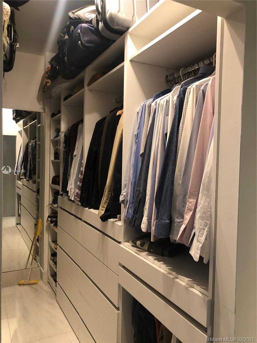 Small Image of 201 CRANDON BLVD #900, Key Biscayne Number 19