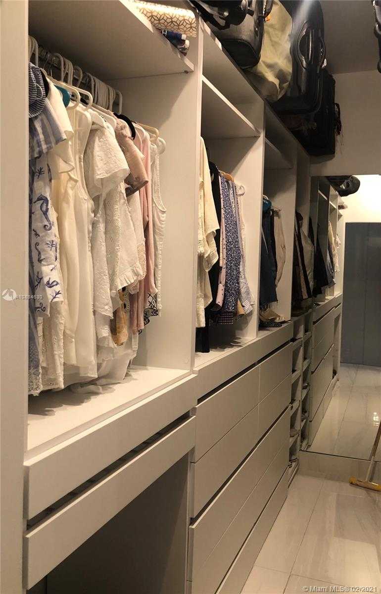Small Image of 201 CRANDON BLVD #900, Key Biscayne Number 20