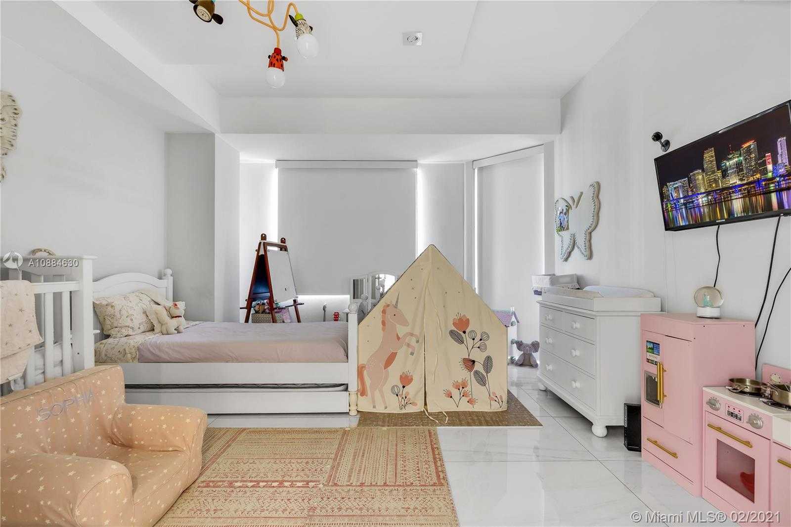 Small Image of 201 CRANDON BLVD #900, Key Biscayne Number 26