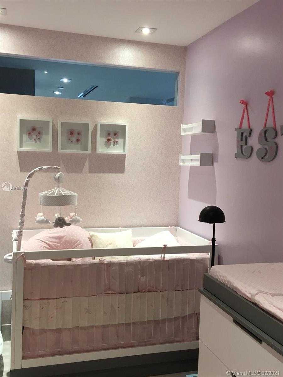 Small Image of 201 CRANDON BLVD #900, Key Biscayne Number 28