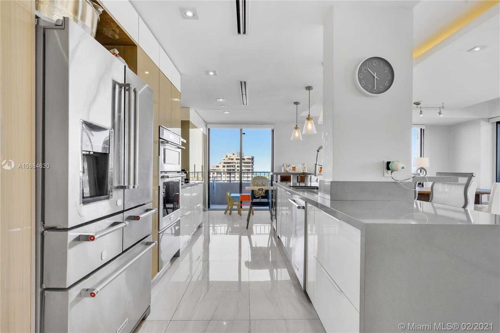 Small Image of 201 CRANDON BLVD #900, Key Biscayne Number 3