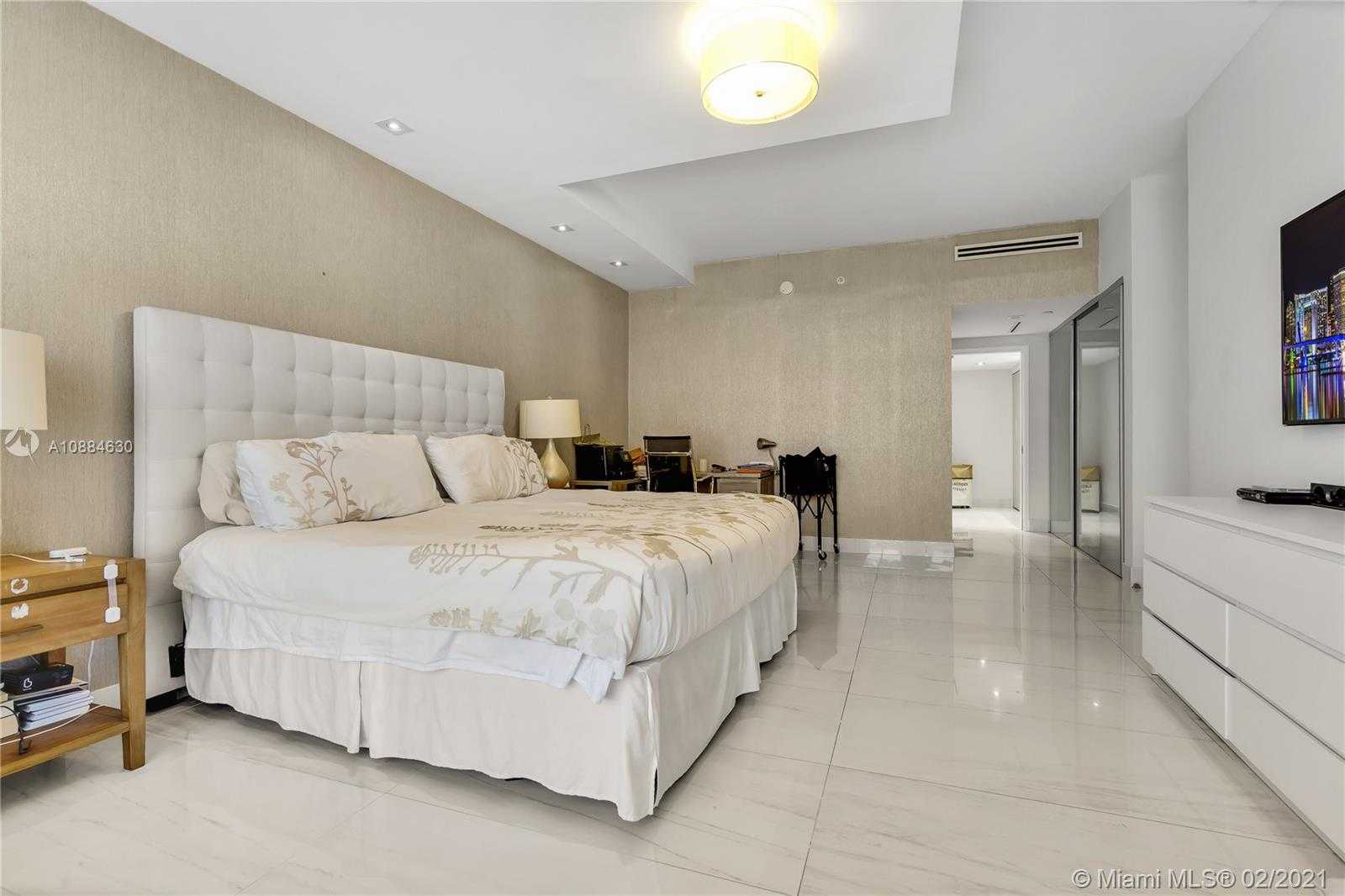 Small Image of 201 CRANDON BLVD #900, Key Biscayne Number 30