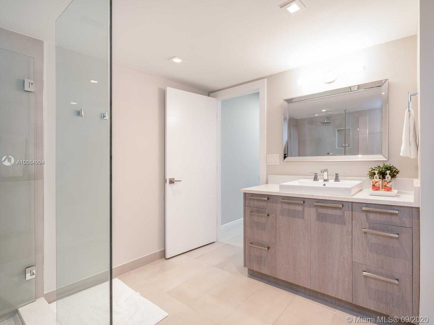 Small Image of 10155 COLLINS AVE #1106, Bal Harbour Number 18
