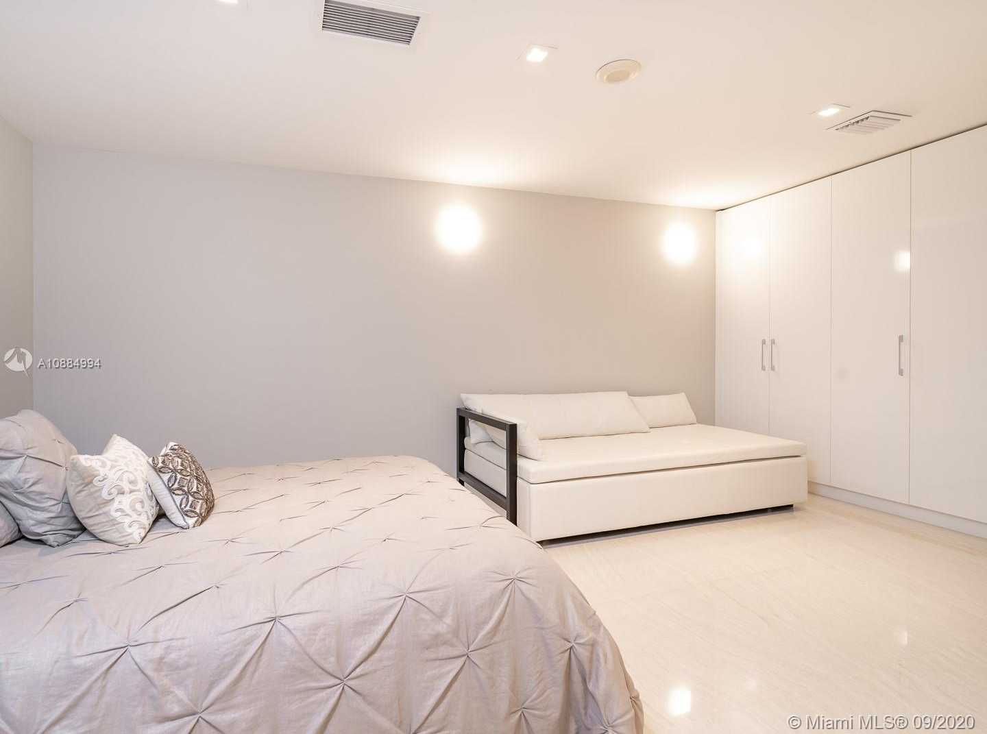 Small Image of 10155 COLLINS AVE #1106, Bal Harbour Number 20