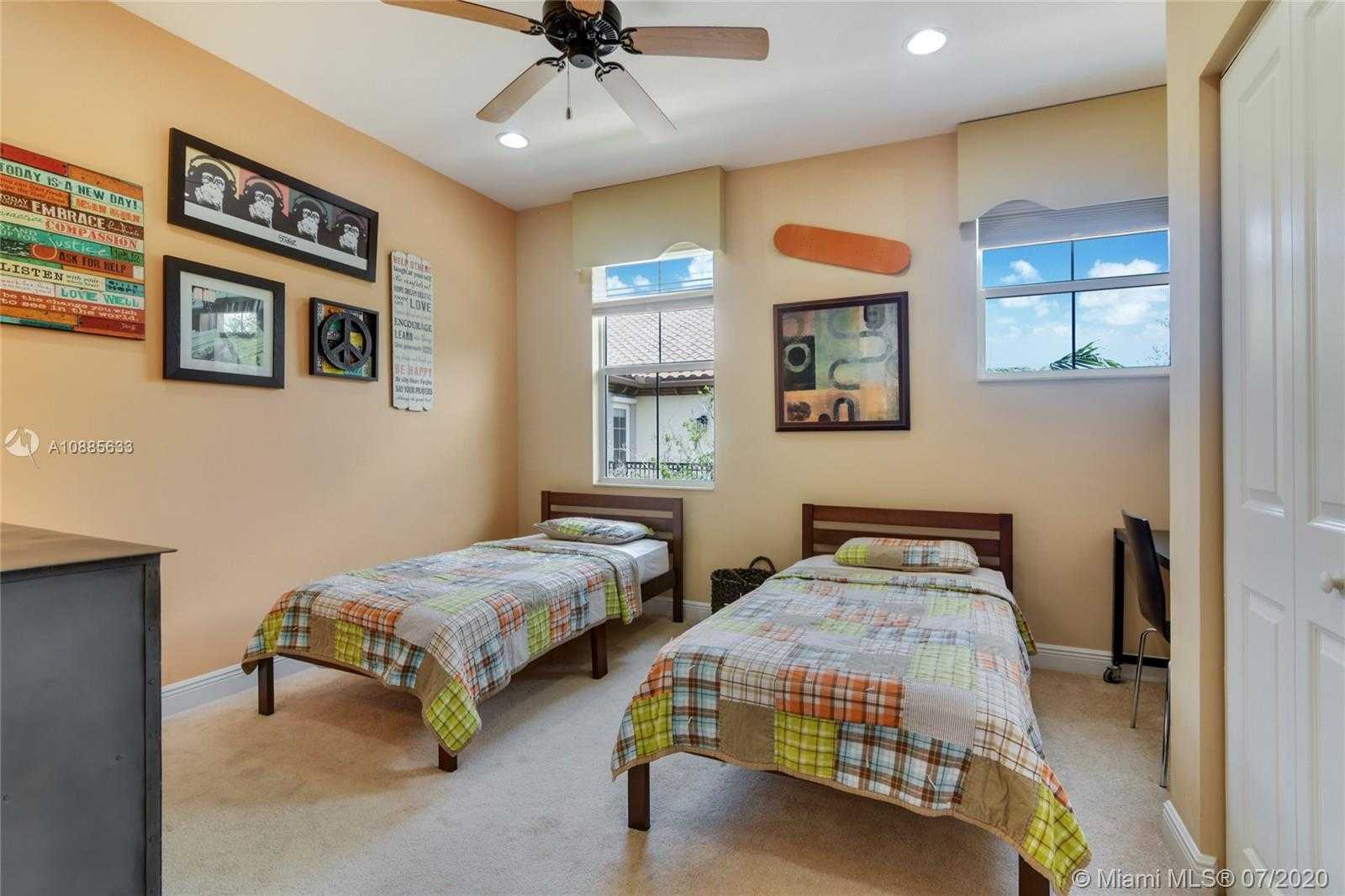 Small Image of 4003 CASCADA CIR #4003, Cooper City Number 10