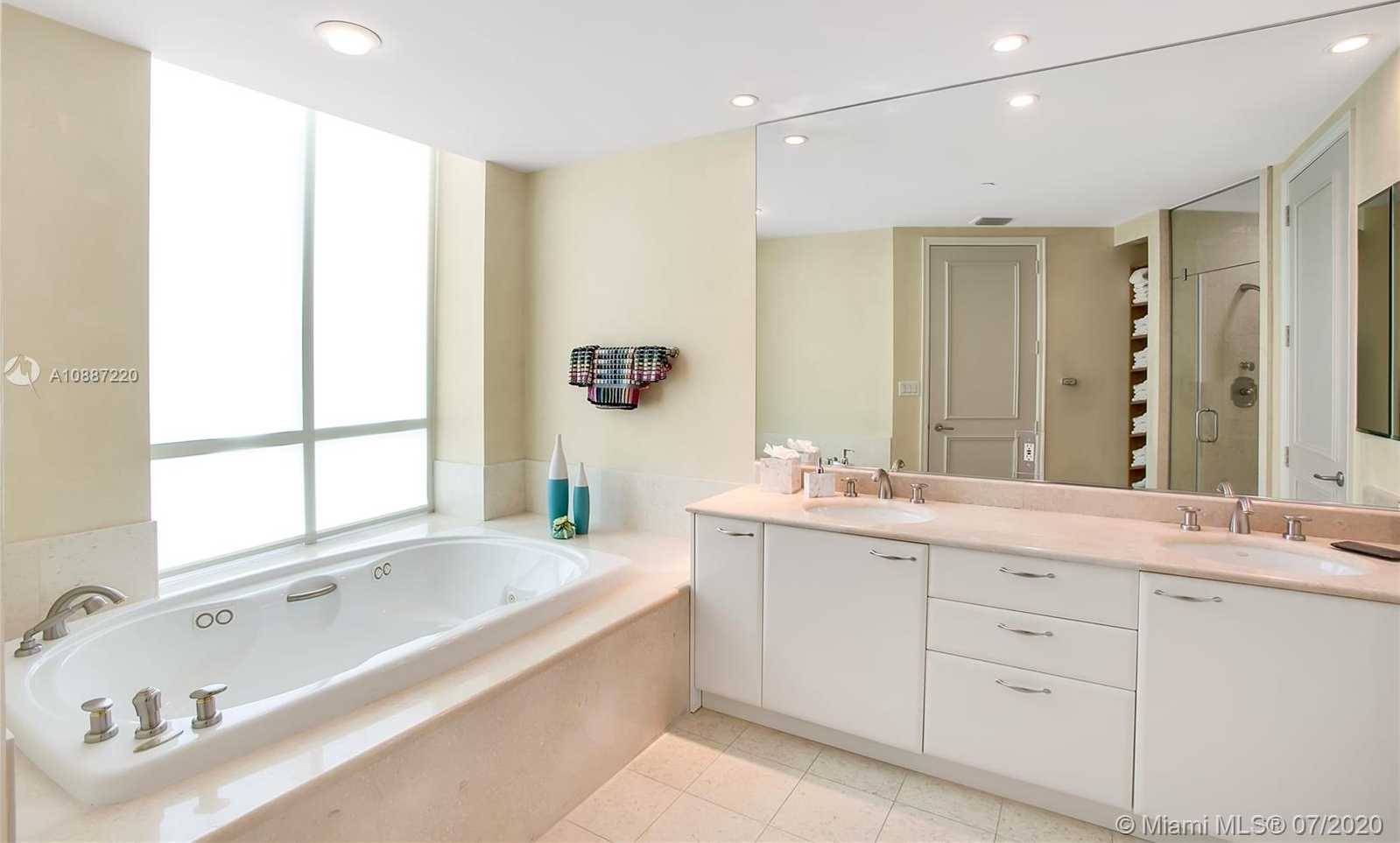 Small Image of 20155 NORTH EAST 38TH CT #2005, Aventura Number 10