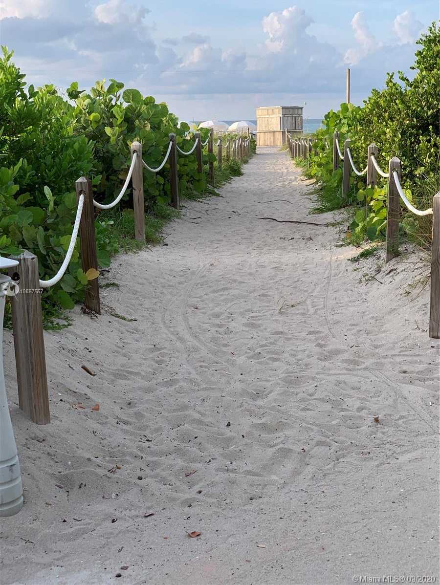 Small Image of 2625 COLLINS AV #1810, Miami Beach Number 11