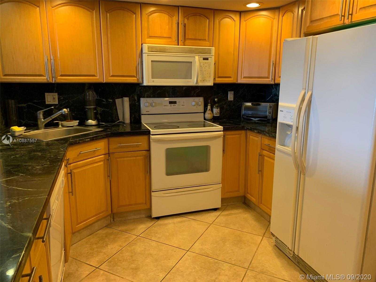 Small Image of 2625 COLLINS AV #1810, Miami Beach Number 13