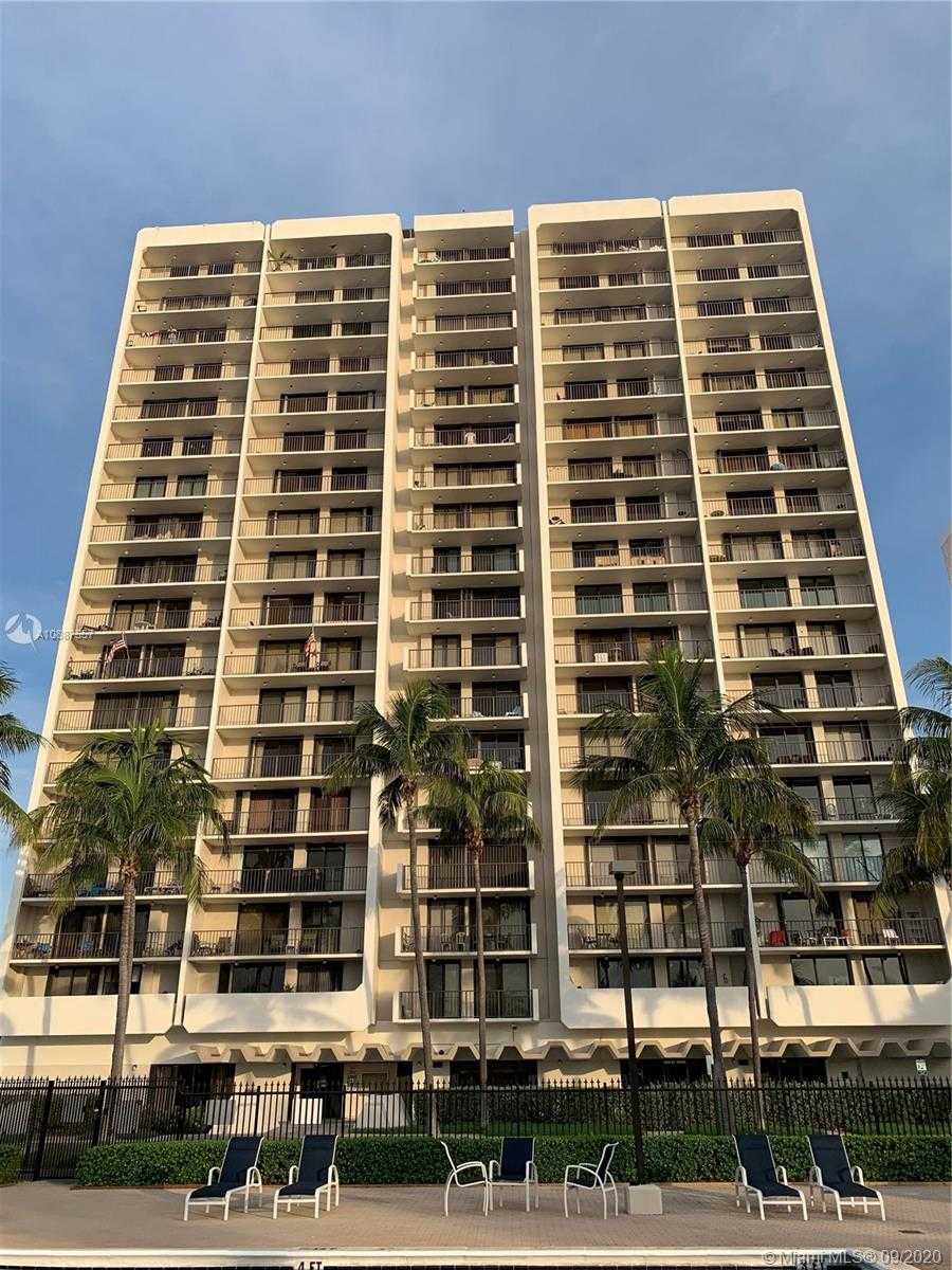 Small Image of 2625 COLLINS AV #1810, Miami Beach Number 2