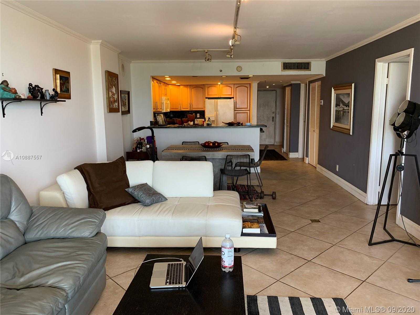 Small Image of 2625 COLLINS AV #1810, Miami Beach Number 5