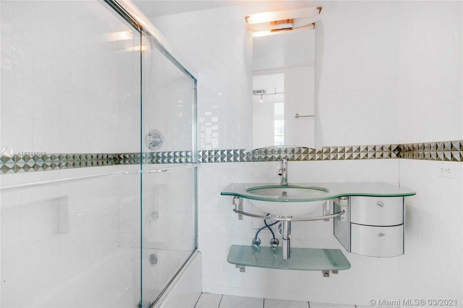Small Image of 5055 COLLINS AVE #6A, Miami Beach Number 7