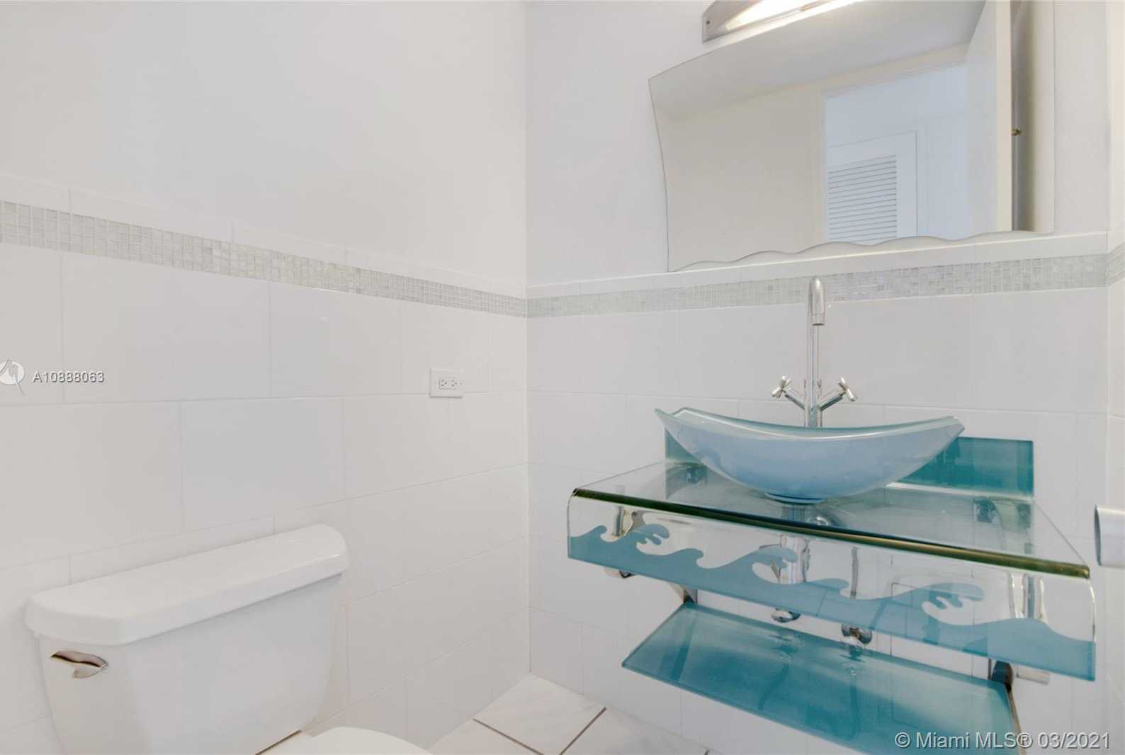 Small Image of 5055 COLLINS AVE #6A, Miami Beach Number 9