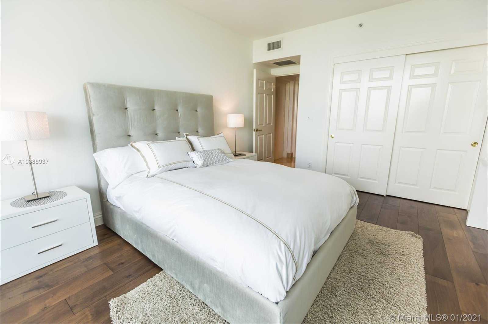Small Image of 1643 BRICKELL AVE #1704, Miami Number 29